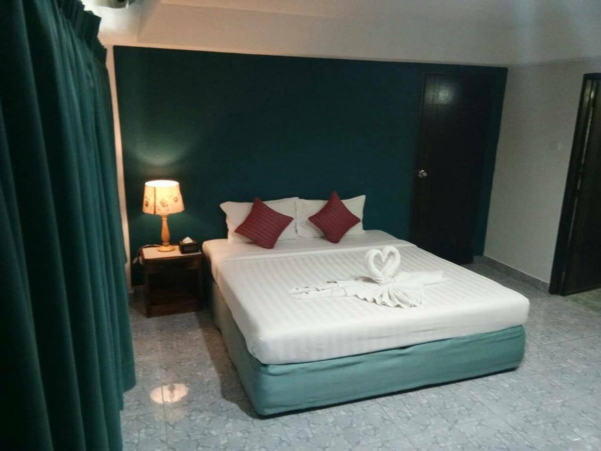 Simple Boutique Seabreeze Hotel Patong Eksteriør billede