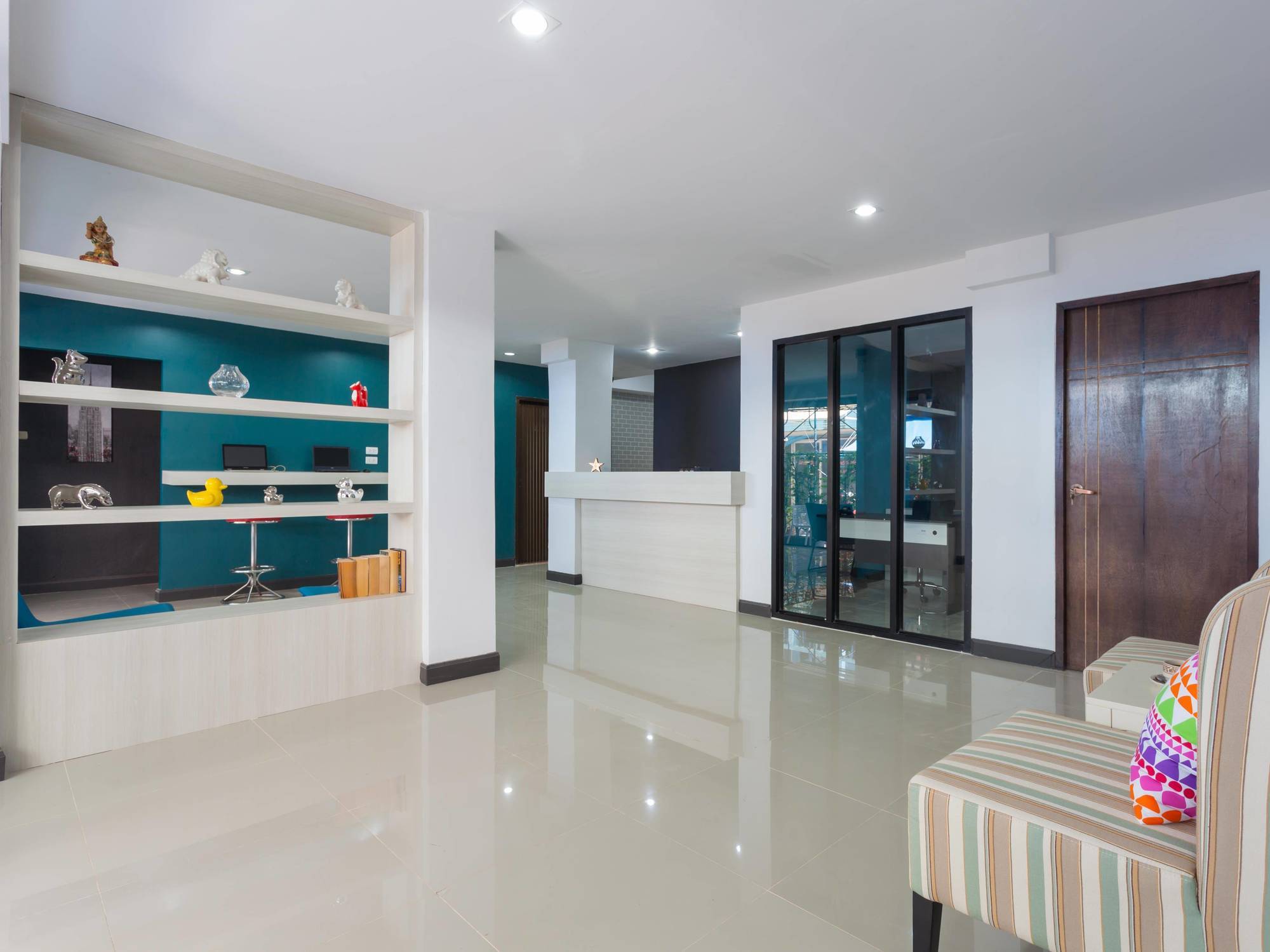 Simple Boutique Seabreeze Hotel Patong Eksteriør billede
