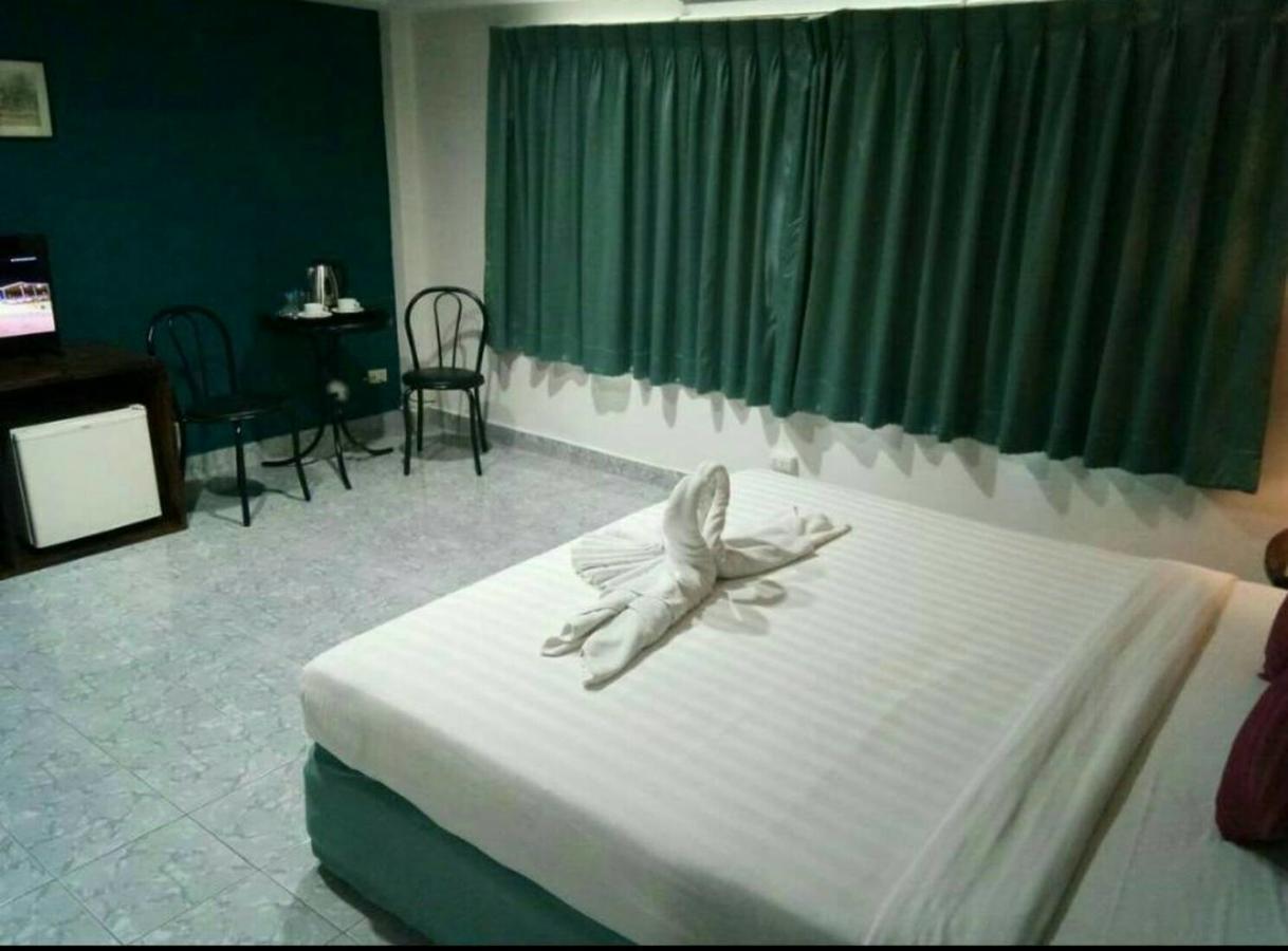 Simple Boutique Seabreeze Hotel Patong Eksteriør billede