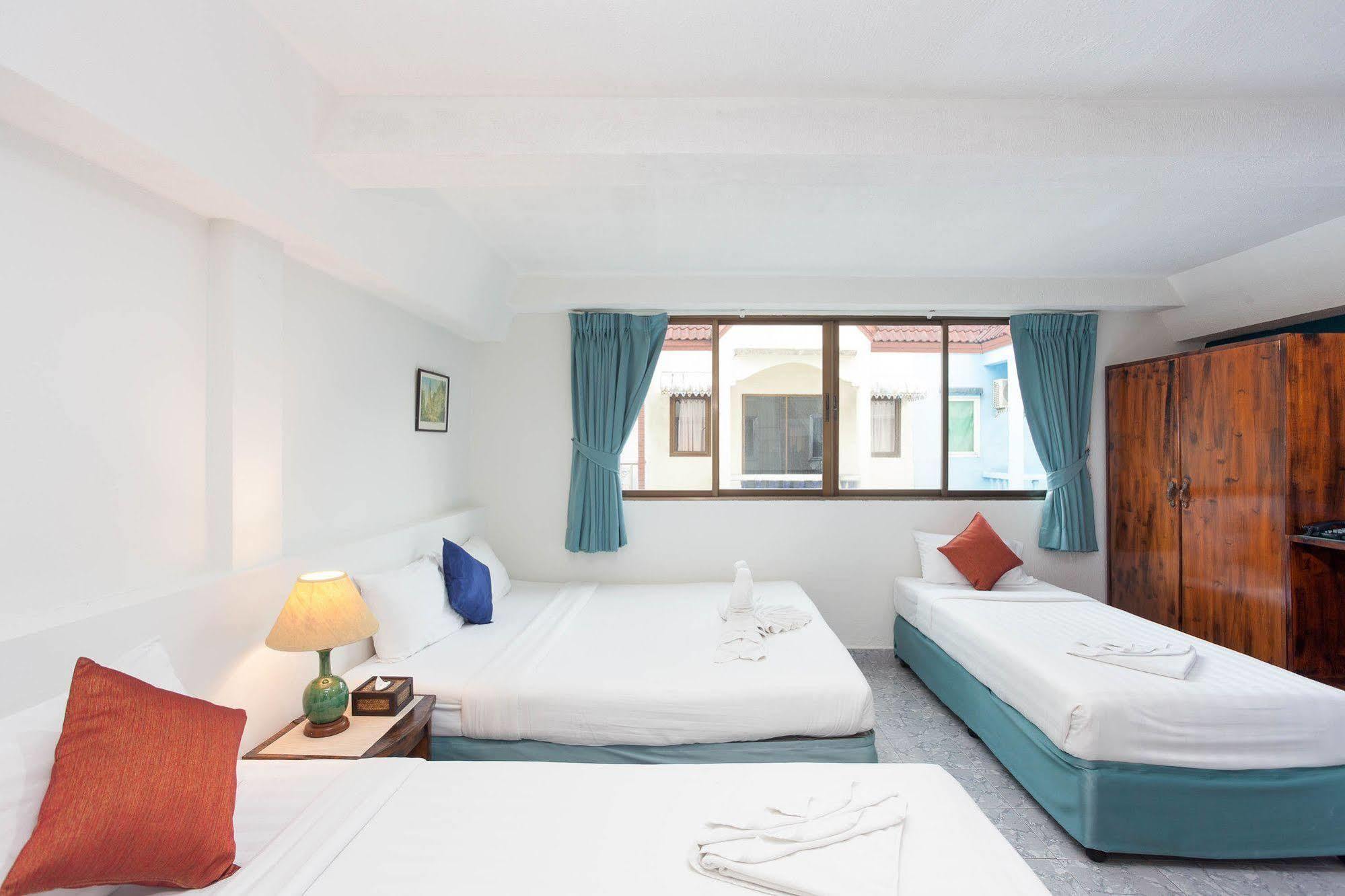 Simple Boutique Seabreeze Hotel Patong Eksteriør billede