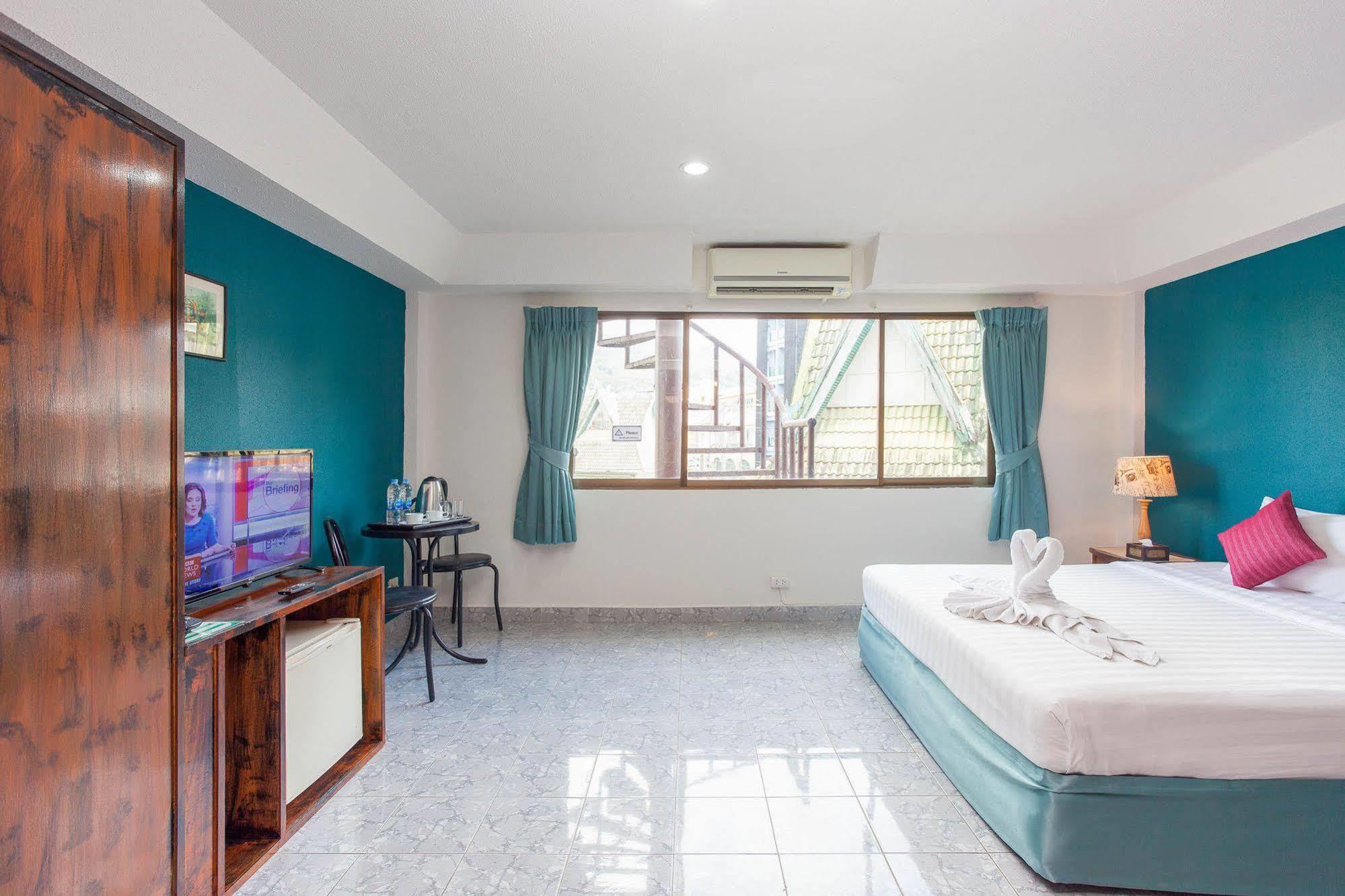 Simple Boutique Seabreeze Hotel Patong Eksteriør billede