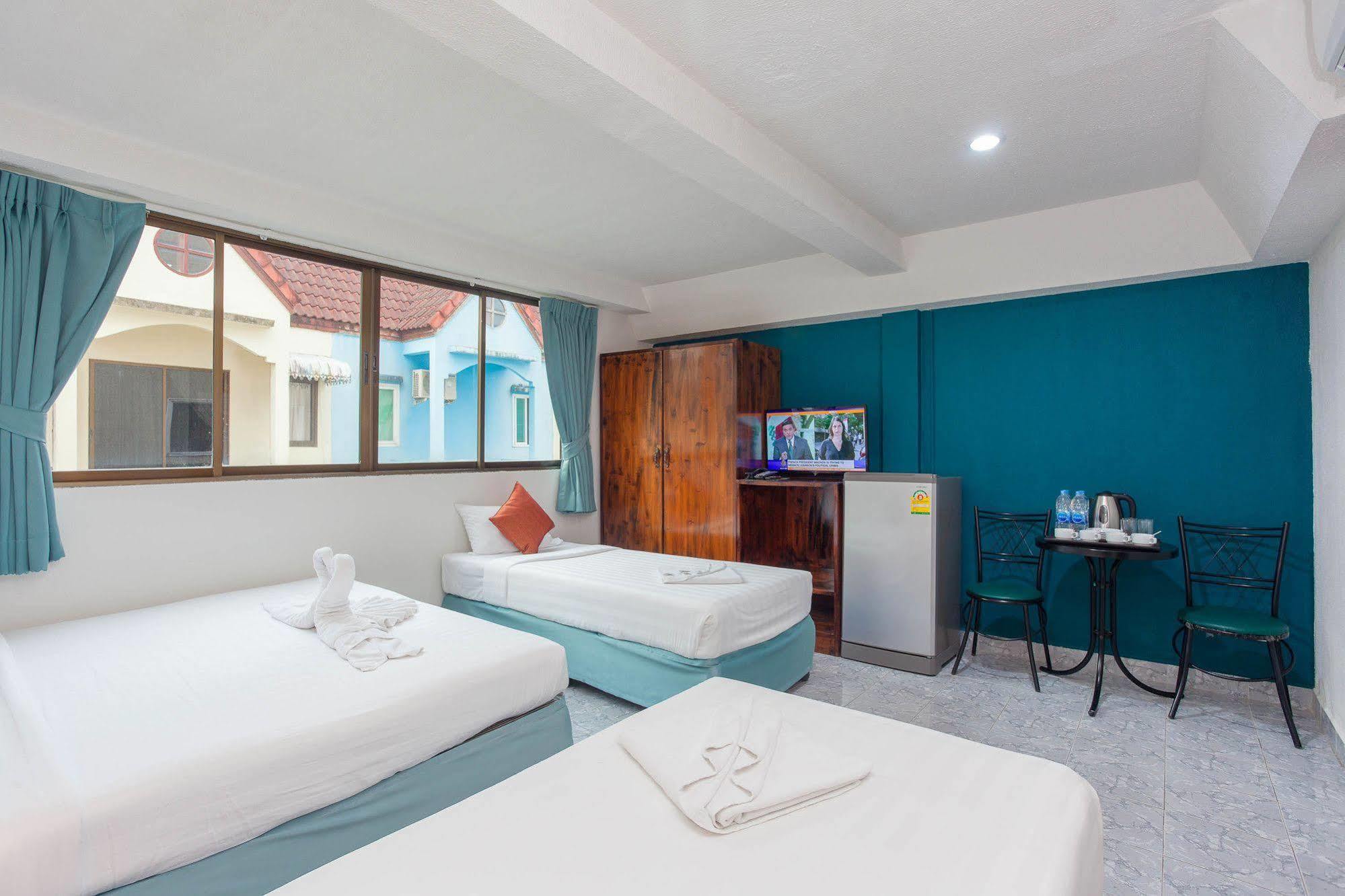 Simple Boutique Seabreeze Hotel Patong Eksteriør billede